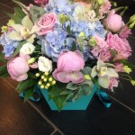Букет в коробке «Грация» - магазин цветов «Бизнес Флора» в Омске